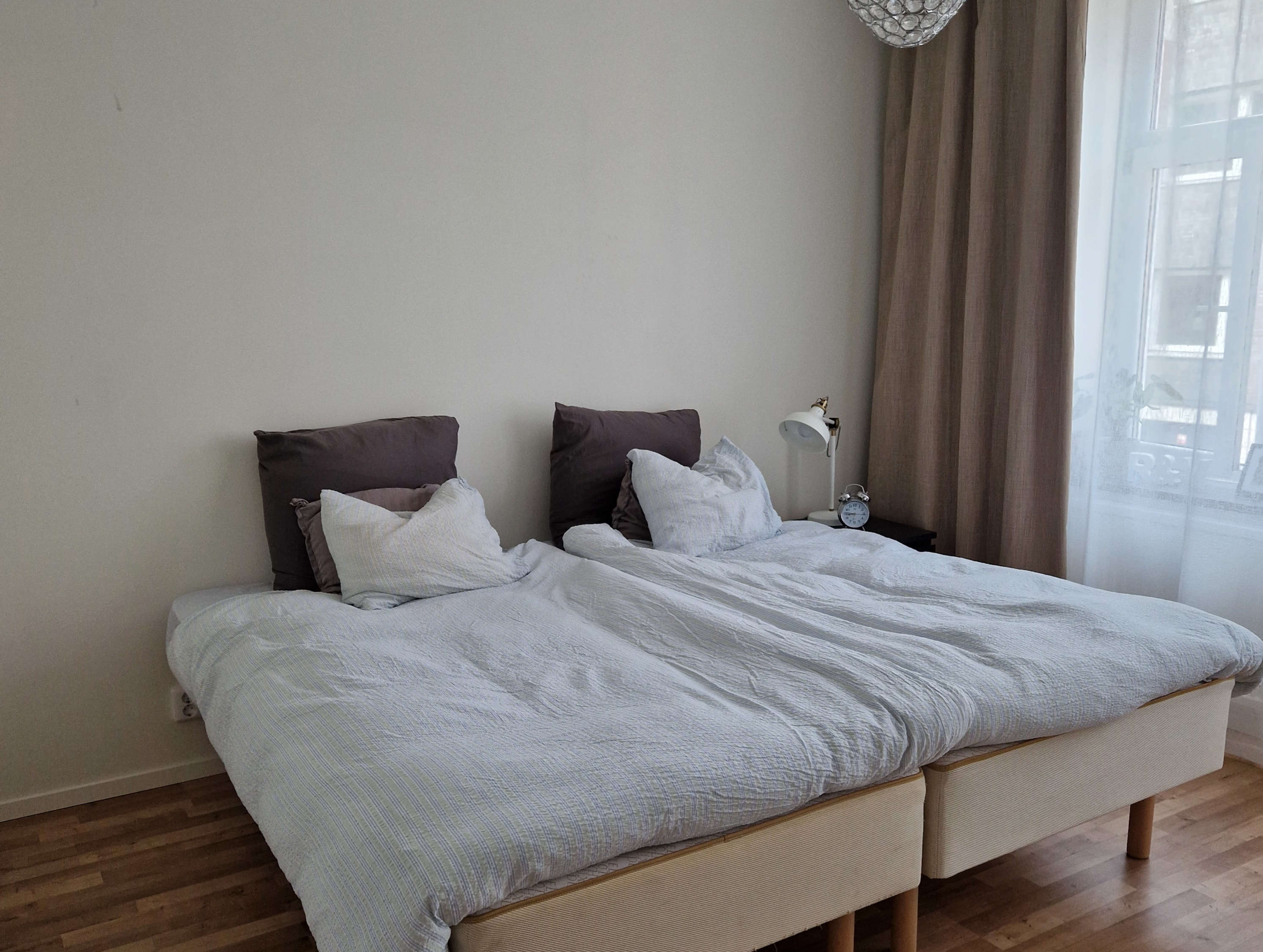 Sovrum i modern tvåa på Vattugatan 4 i Halmstad