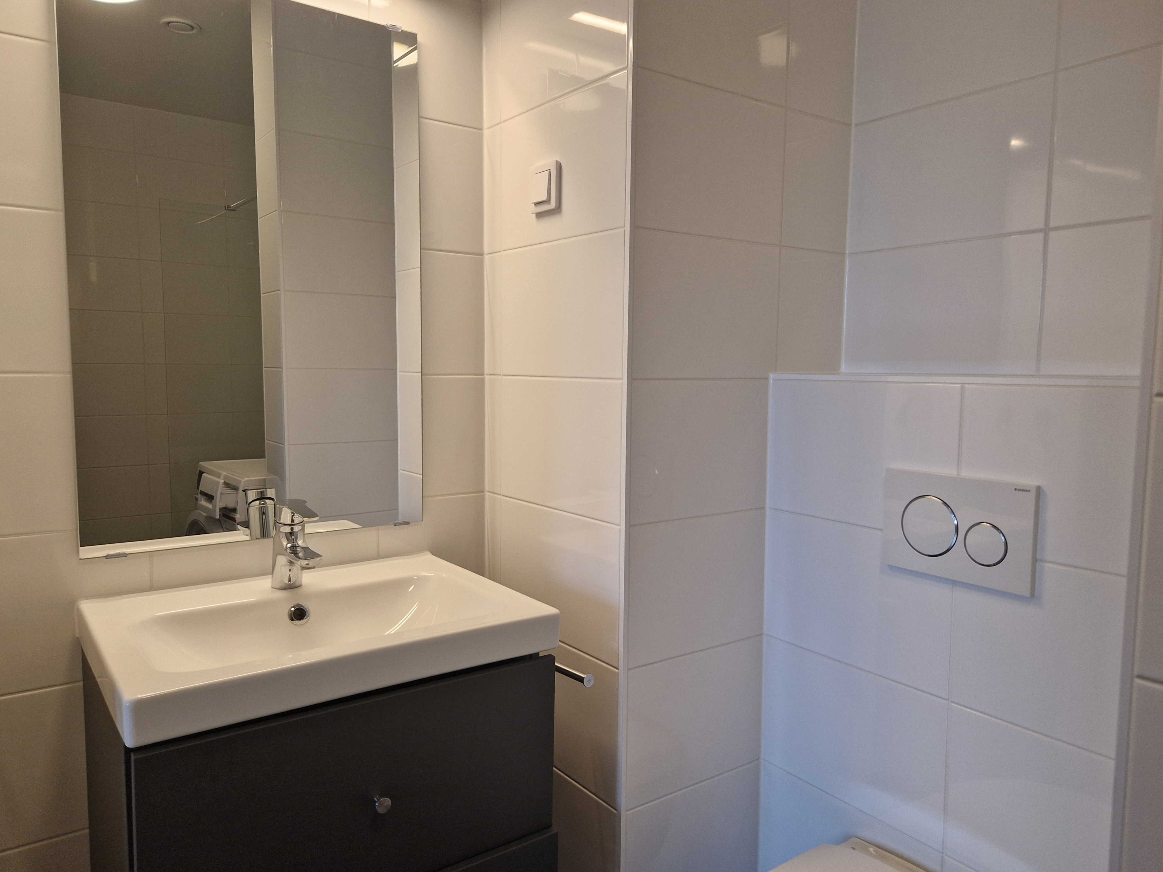 Badrum i modern tvåa på Vattugatan 4 i Halmstad